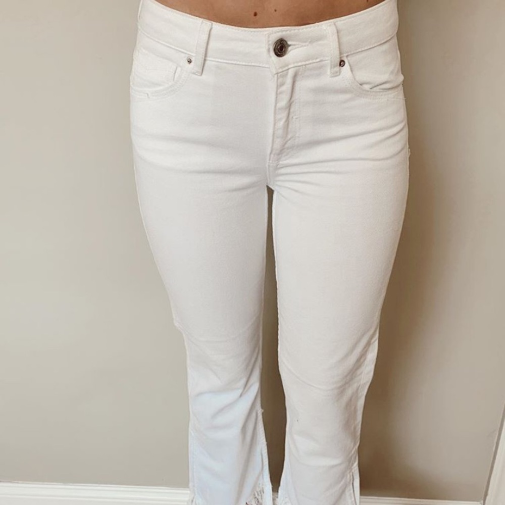 white frayed jeans